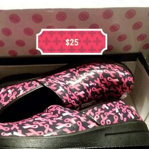 Rasolli breast cancer awarness clogs